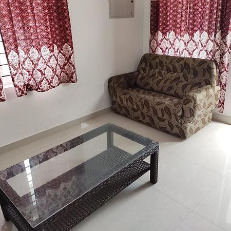 Fully Furnished 3Bhk 2 Floor Villa Angamaly Bagian luar foto