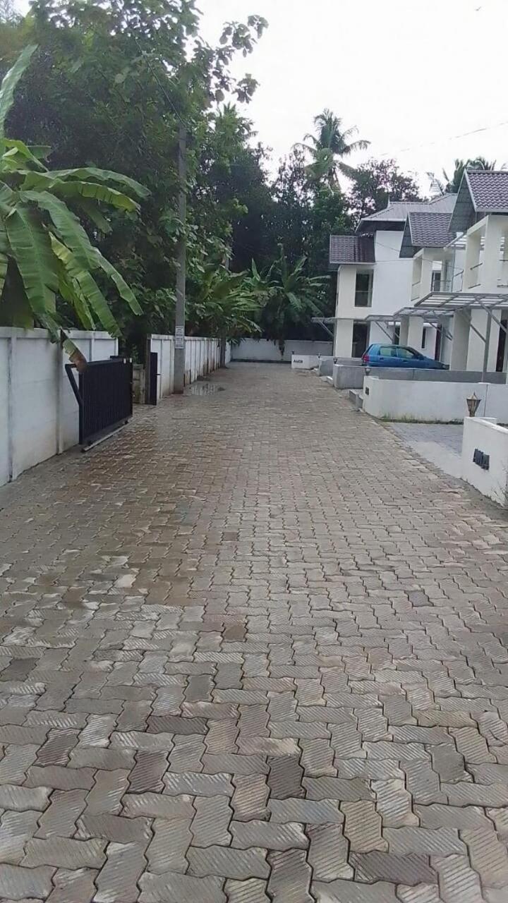 Fully Furnished 3Bhk 2 Floor Villa Angamaly Bagian luar foto